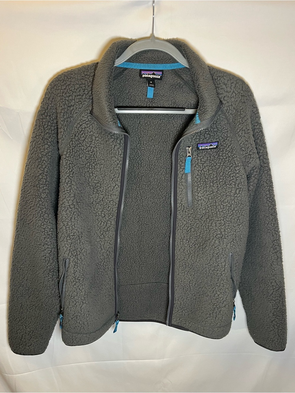 Patagonia Gray Teddy Fleece Jacket with Blue Accents